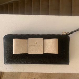 Kate Spade Nisha Bow Two-Tone Zip Around Wallet